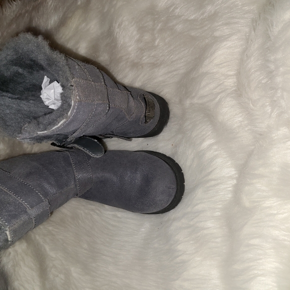 BearPaw Size 9 Gray Suede Leather Boots - Picture 4 of 13